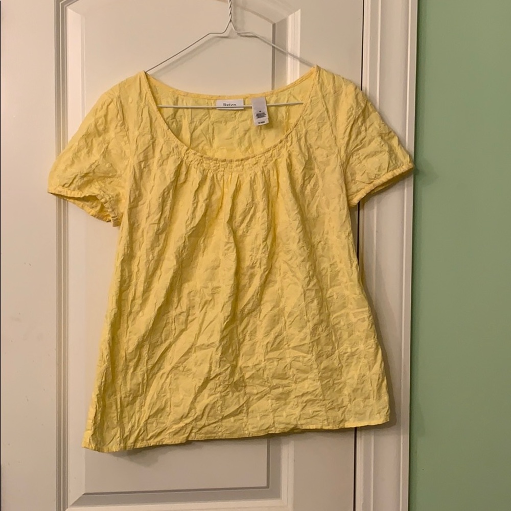 Medium yellow top by Liz & Co.